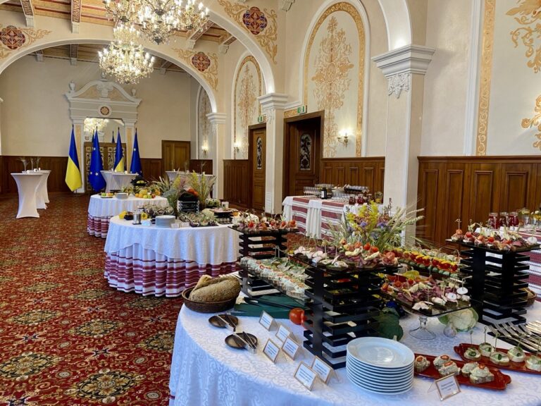 skhidnyi-buffet-03